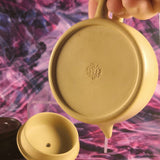 Zisha teapot De Zhong, handmade by Level 5, (L5-2013) XU Wen-Chao 徐文超 黄金段泥 紫砂壶 “剑流德钟”