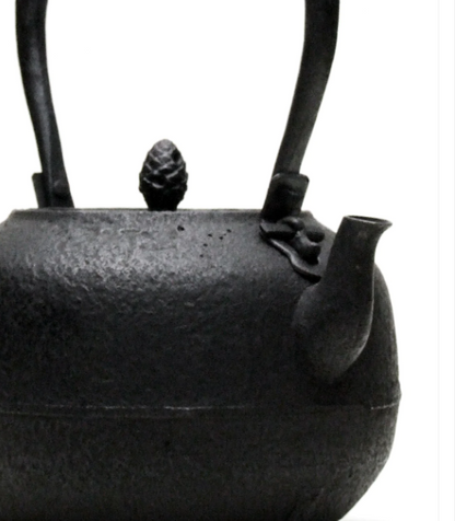 Japan Nanbu Tetsubin, Koizumi Nizaemon, Uba Guchi Hojyu Gata Tetsubin日本南部铁瓶，御釜屋 小泉仁左衛門 十一代 姥口宝珠形 供箱