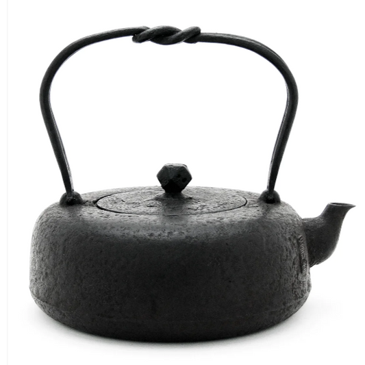 Japan Nanbu Tetsubin, Koizumi Nizaemon, Dora Gata 日本南部铁瓶，御釜屋 小泉仁左衛門 十一代 铜锣形 供箱