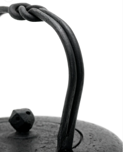 Japan Nanbu Tetsubin, Koizumi Nizaemon, Dora Gata 日本南部铁瓶，御釜屋 小泉仁左衛門 十一代 铜锣形 供箱