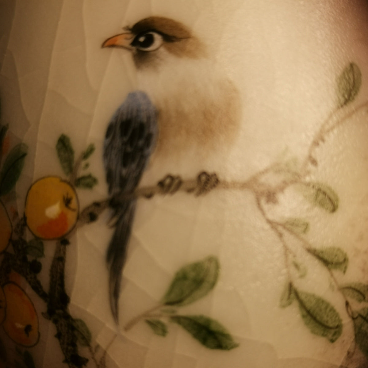 Xu Yafeng Jingdezhen Porcelain Tea Cup – Loquat & Magpie｜中国工艺美术大师 徐亚凤 · 枇杷喜鹊 闻香杯