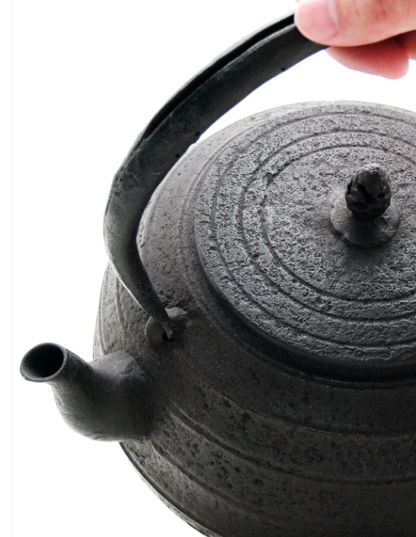 Japan Nanbu Tetsubin, Koizumi Nizaemon, Mentori Tamabuchi Higashiyama Gata日本南部铁瓶，御釜屋 小泉仁左衛門 十一代 面取玉縁東山形 供箱