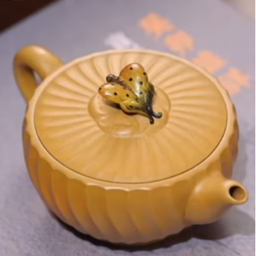 Yixing Zisha Pot Die Lian Hua Duanni by Tang Xuanwu Professor-level Senior Arts and Crafts Artist (TXW002)｜宜兴紫砂壶 段泥 蝶恋花 汤宣武 正高级工艺美术师