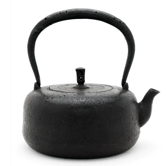 Japan Nanbu Tetsubin, Koizumi Nizaemon, Taka Dora Gata  日本南部铁瓶，御釜屋 小泉仁左衛門 十一代 高铜锣形 供箱