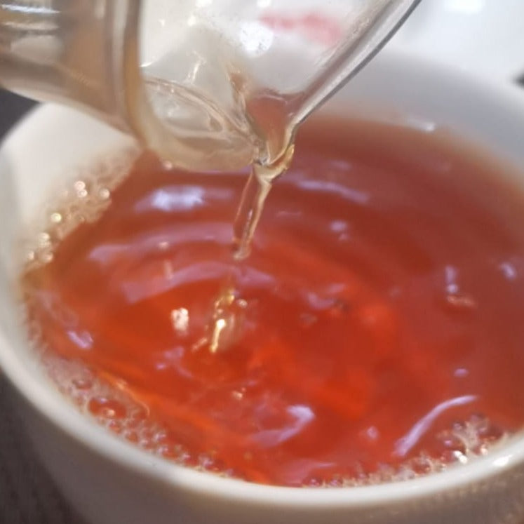 King of Sheng Pu'erh - Lao Ban Zhang PuEr tea cake 357g, ancient trees, Millennium Edition 茶王老班章 生普洱之王 2000