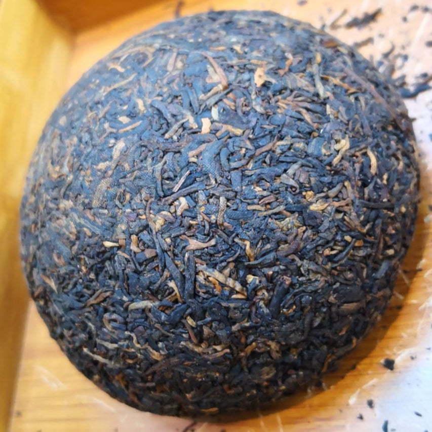 易武 熟茶 沱茶 (2001 年 250g) OVP Yi Wu Shou Pu’erh Tuo Cha (2001 Vintage 250g)