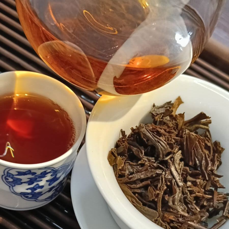 Mt. Jingmai Raw PuEr tea cake, ancient trees, 2006 Spring 景迈山 古树普洱生茶