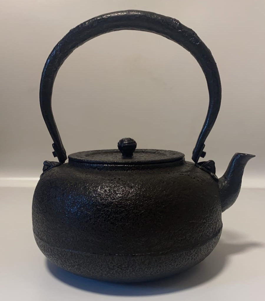 Japan Nanbu Tetsubin, Koizumi Nizaemon, Yuzu Gata 日本南部铁瓶，御釜屋 小泉仁左衛門 十一代 柚子形 供箱