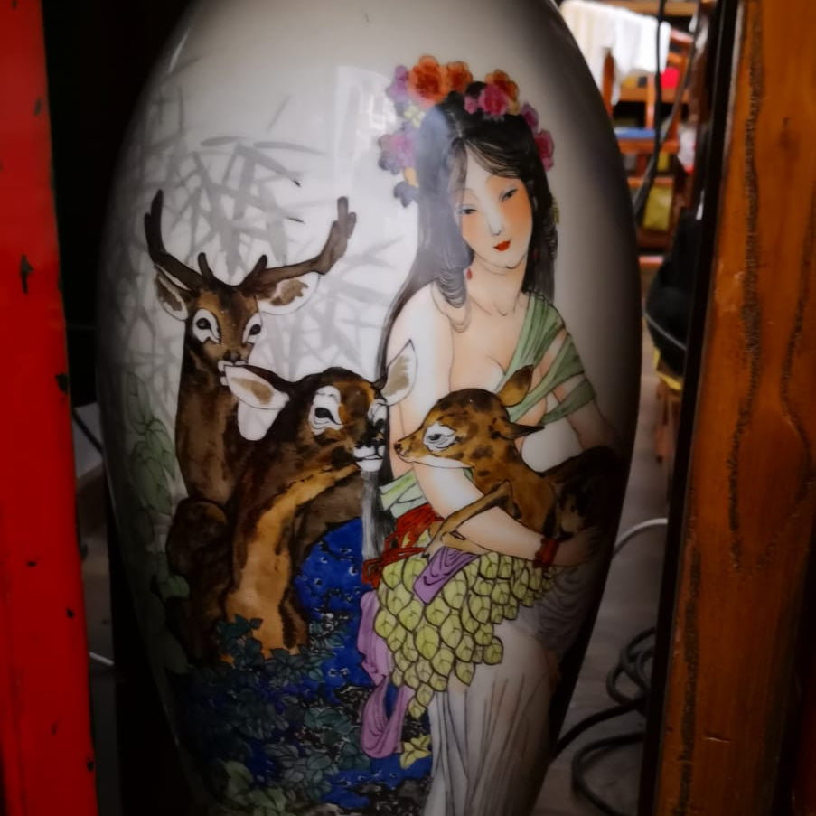 Yu Shaoshi Jingdezhen Porcelain Vase – Lu Fei Tu, 2003｜景德镇名家 余少石 · 鹿妃图 200件瓷瓶