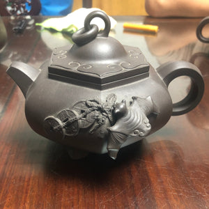 Zisha teapot by Artist Level 1A, CAO Ya Lin 曹亚麟  L1A on enquiry 福到门前