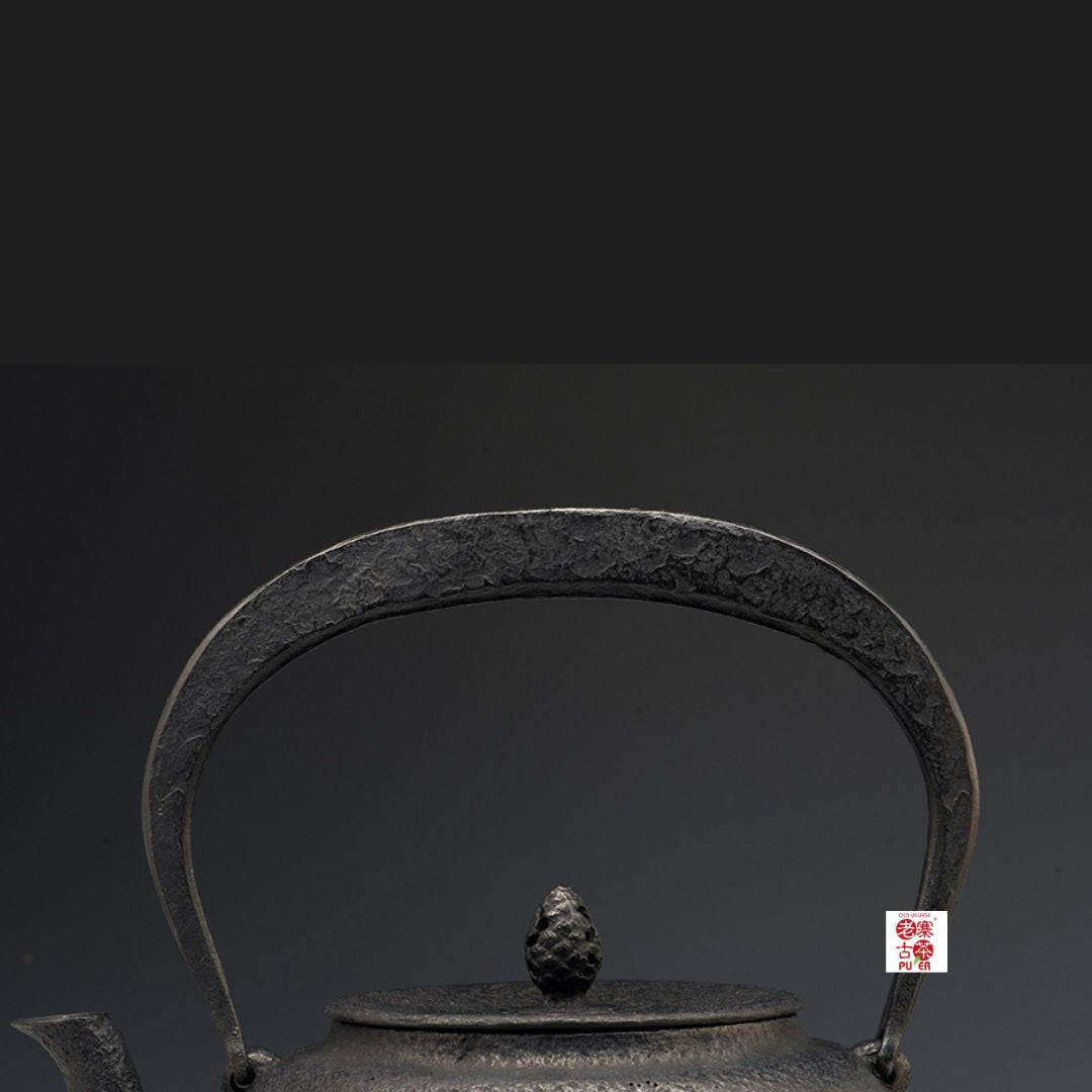 Japan Nanbu Tetsubin, Koizumi Nizaemon, Kokonoe Gata 日本南部铁瓶，御釜屋 小泉仁左衛門 十一代 九重形 供箱