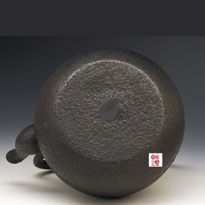 Japan Nanbu Tetsubin, Koizumi Nizaemon, Kokonoe Gata 日本南部铁瓶，御釜屋 小泉仁左衛門 十一代 九重形 供箱