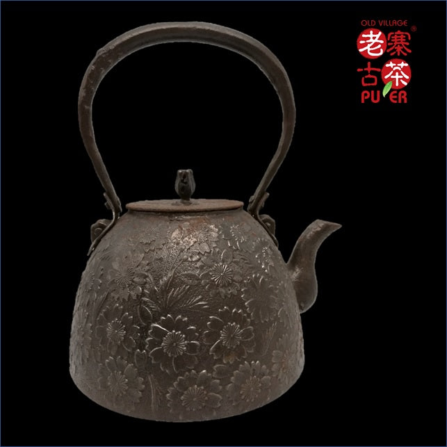 Japan Nanbu Satetsu Tetsubin, 日本南部砂铁瓶，虎山工房 利祥 造 南部形 樱花纹 - Old Village Puer 老寨古茶