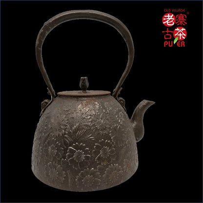 Japan Nanbu Satetsu Tetsubin, 日本南部砂铁瓶，虎山工房 利祥 造 南部形 樱花纹 - Old Village Puer 老寨古茶