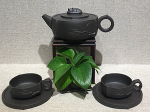 Zisha Teapot by master 曹燕萍 黑泥“熊竹” - Old Village Puer 老寨古茶