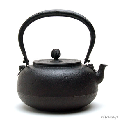 Japan Nanbu Tetsubin, Koizumi Nizaemon, Yuzu Gata 日本南部铁瓶，御釜屋 小泉仁左衛門 十代 柚子形 供箱 - Old Village Puer 老寨古茶