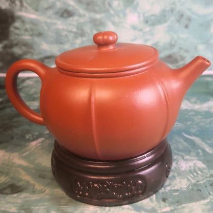 Zisha teapot Lotus Petals, handmade by artist Level 4, TANG Li-Jie 唐丽洁（L4-2019） 紫砂壶 朱泥 “莲瓣”