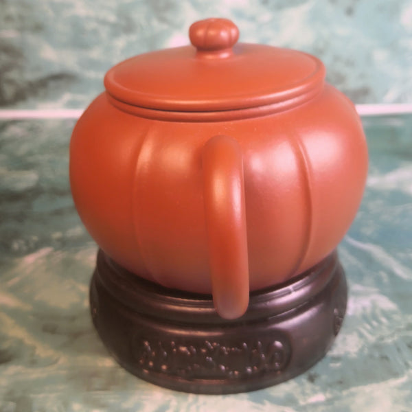 Zisha teapot Lotus Petals, handmade by artist Level 4, TANG Li-Jie 唐丽洁（L4-2019） 紫砂壶 朱泥 “莲瓣”