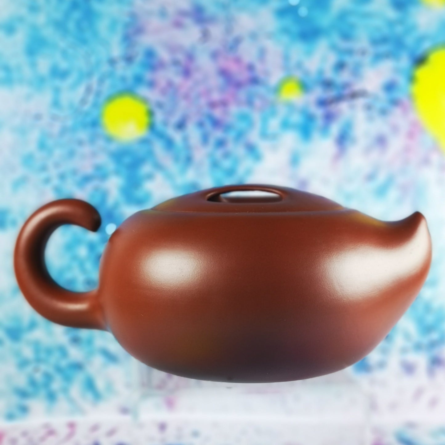 宜兴紫砂壶 清水泥 牛气冲天 – 曹兰芳 高级工艺美术师作品（国家级高级工艺美术师）