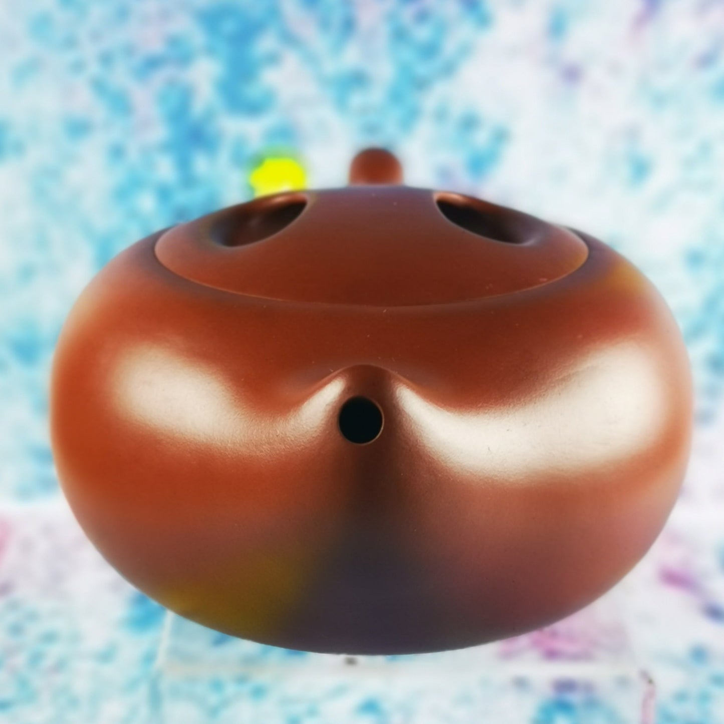 宜兴紫砂壶 清水泥 牛气冲天 – 曹兰芳 高级工艺美术师作品（国家级高级工艺美术师）