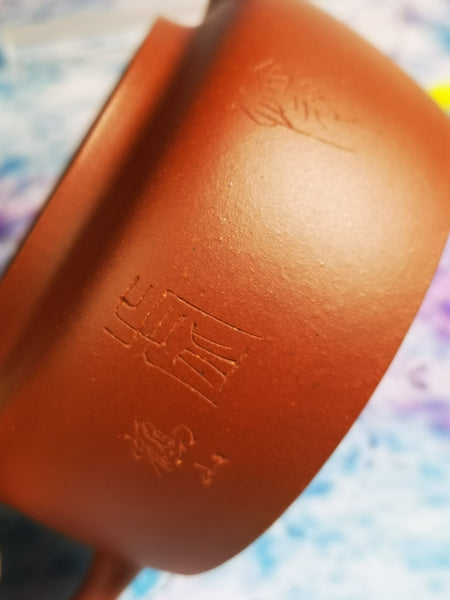 Zisha teapot by 实力派匠人 紫泥 “双扁”