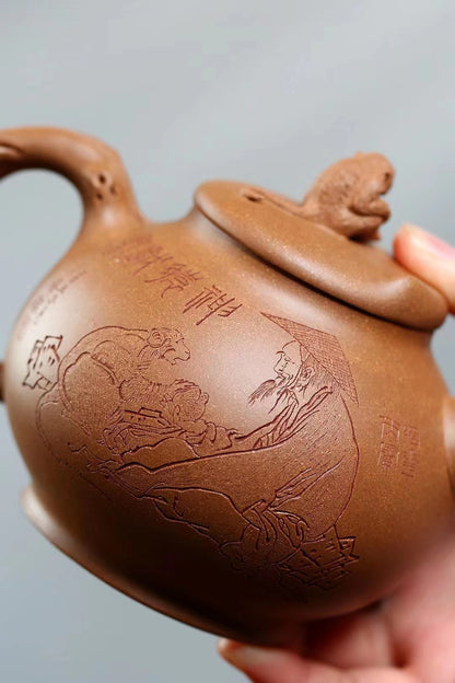 Zisha teapot LONG-LIFE MONKEY, handmade by artist Level 2, MU Ming-Long 穆明龙（L2-2019）稀有蟹黄段泥“灵猴献瑞“
