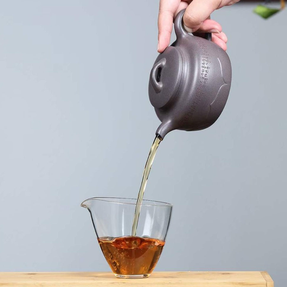 Zisha teapot Lian Yi, handmade by artist Level 3, YANG Fei 杨菲（L3-2021）大水潭紫泥 紫砂壶 “莲意”