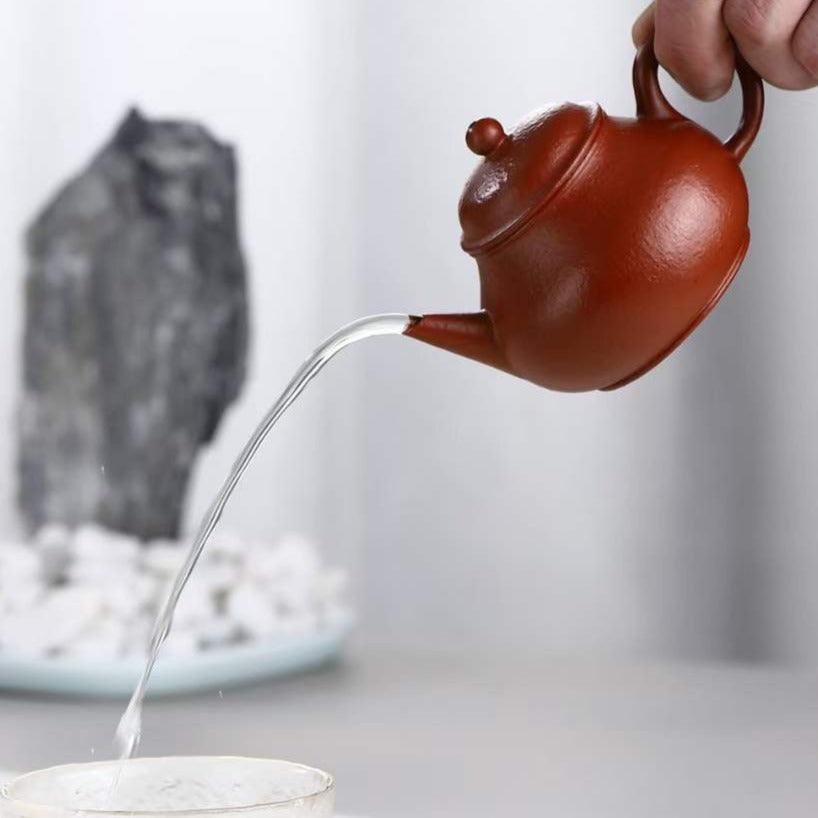 朱泥 芭乐 紫砂壶 国家级 工艺美术员 朱丽萍 Yixing Zisha teapot by artist Level 5, ZHU Li-Ping（L5-2012）ZHU NI Guava Shaped (BA LE HU)