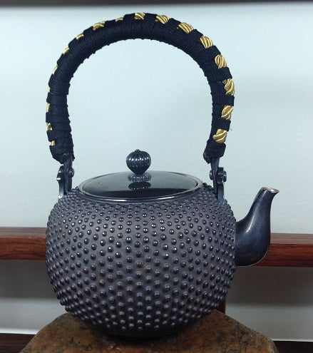 Japan Silver Kettle 日本纯银壶，湯沸 銀瓶 菊摘 霰纹丸型 - Old Village Puer 老寨古茶