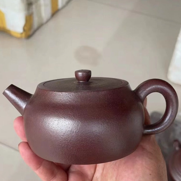 Zisha teapot De Zhong, handmade by artist Level 3, SHENG Zhong Jie 盛中杰（L3-2015）Shi Hong 石红“德中”