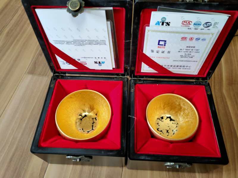 Tenmoku Cha-wan from Fujian China, Jianzhan, Jian Ware, 24K Gold Glazed 黄金24K 建盏 品茗茶碗